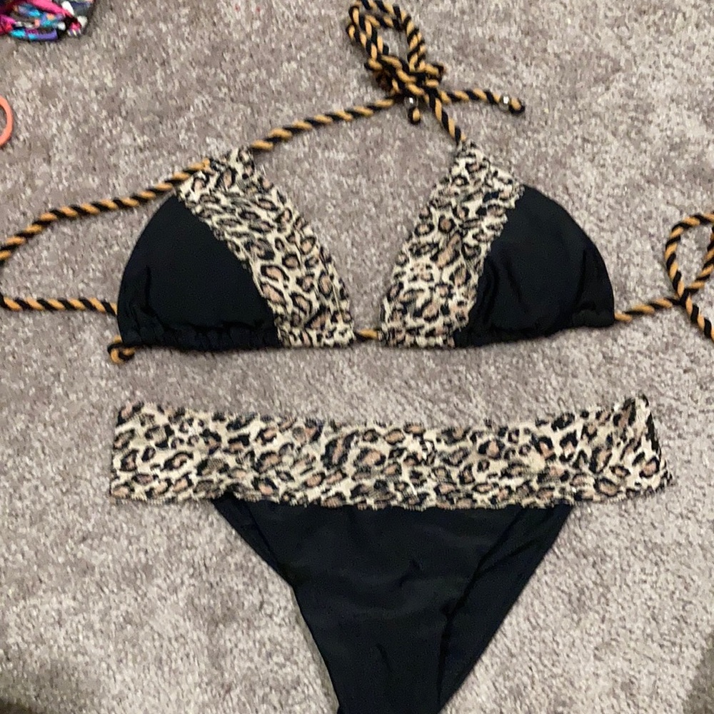 RELLECIGA Black and Leopard Print Women's Bikini